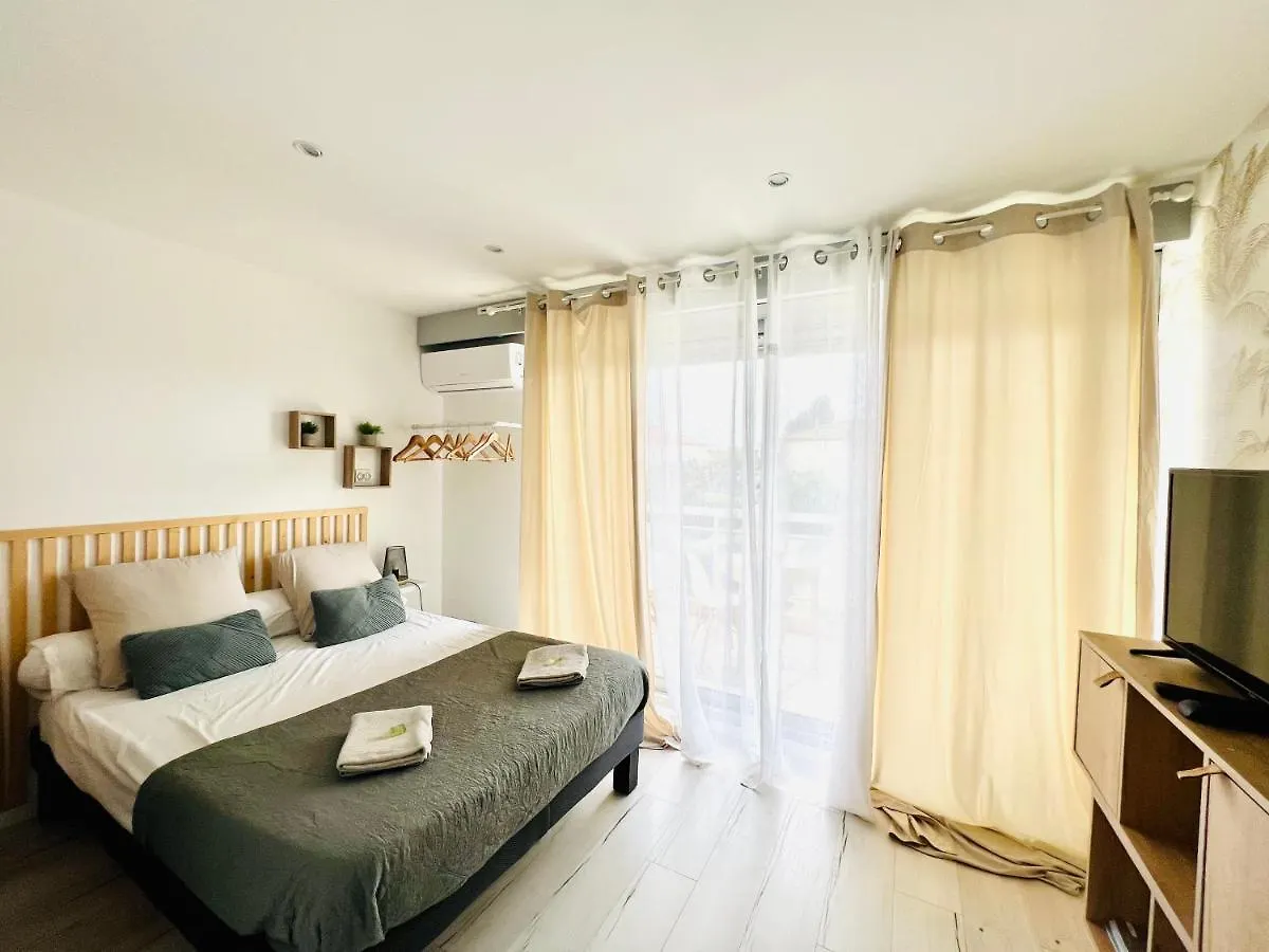 Les Palmiers - Appartement Avec Piscine Proche Plages - Wifi Et Clim Antibes