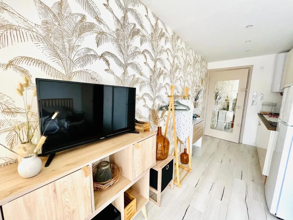 Apartment Les Palmiers - Appartement Avec Piscine Proche Plages - Wifi Et Clim Antibes